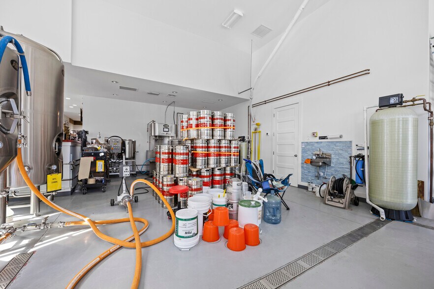 More Photos Of 691 A1A Beach Blvd, Saint Augustine General Retail For Sale