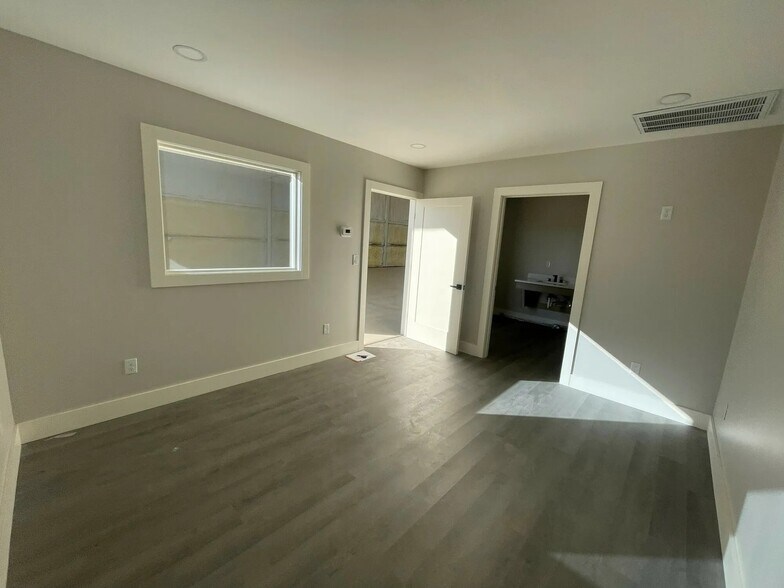 More Photos Of 411 N Williams St, Amarillo Warehouse For Lease