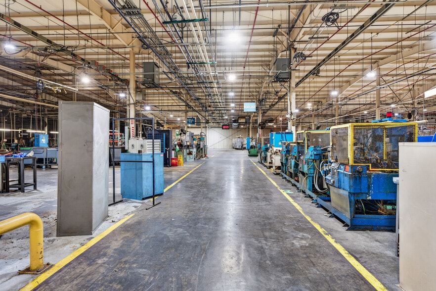 More Photos Of 310 Pennington Dr, Paris Manufacturing For Sale
