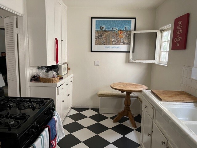 More Photos Of 814-816 West Knoll Dr, West Hollywood Apartments For Sale