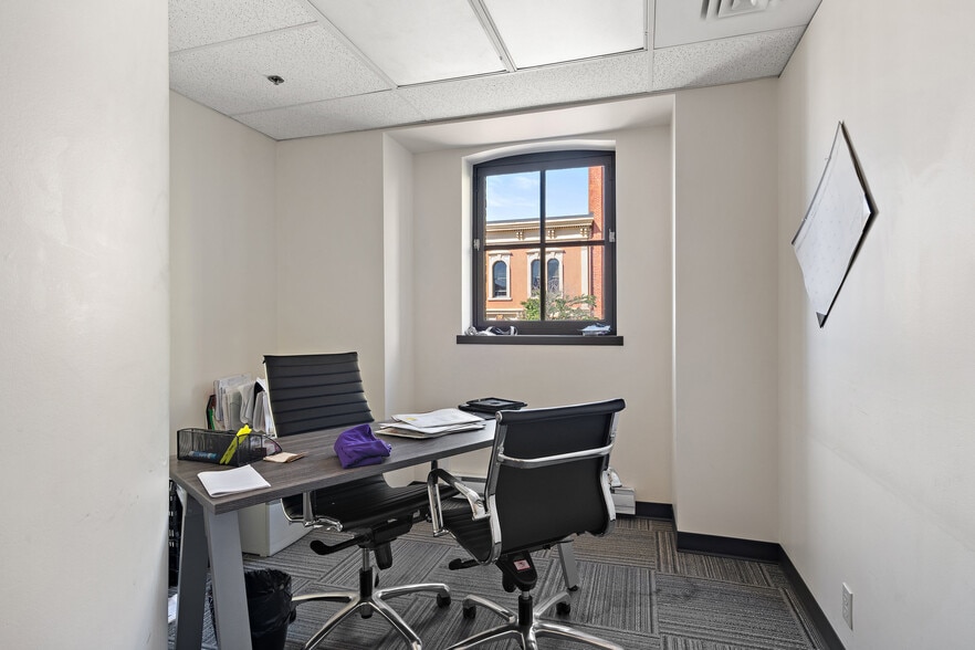 More Photos Of 19 Bastion Sq, Victoria Office For Lease