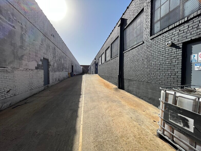 More Photos Of 285 W Trigg Ave, Memphis Manufacturing For Lease