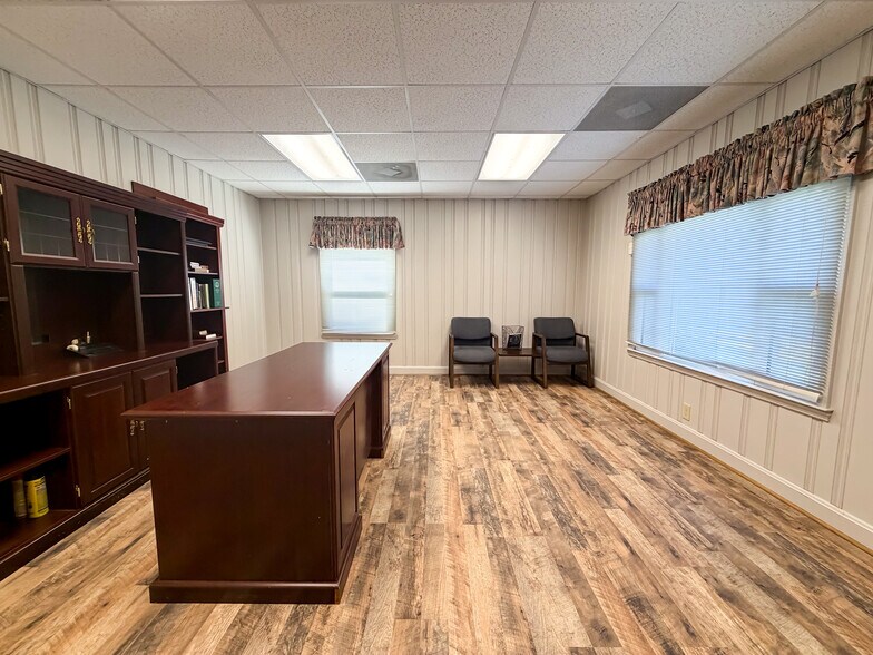 More Photos Of 2292 Lynch Mill Rd, Altavista Office For Lease