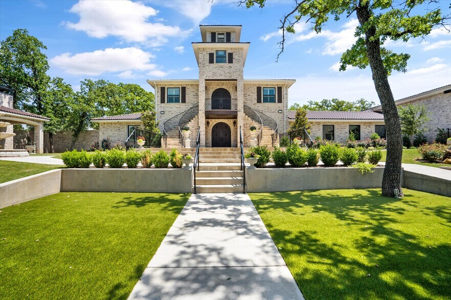 More Photos Of 7700 Glen Rose Hwy, Granbury Lodge Meeting Hall For Sale