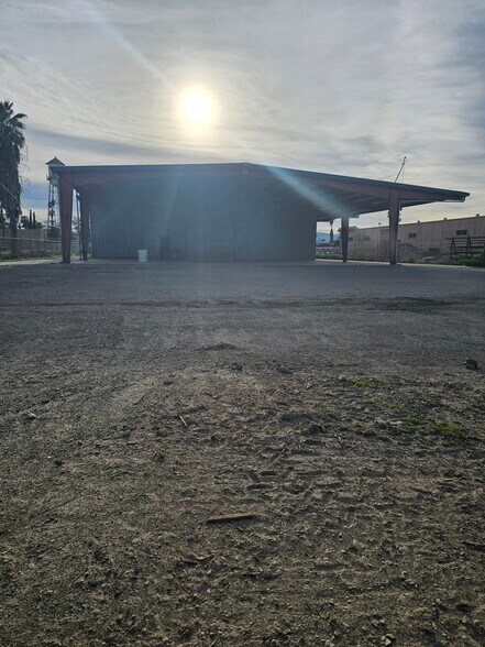 More Photos Of 103 N 1st St, Patterson Showroom For Lease