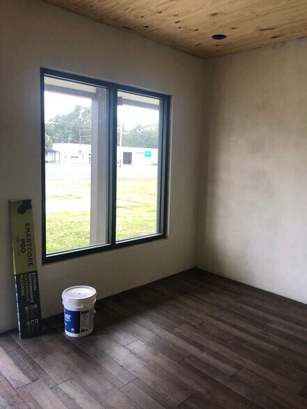 More Photos Of 153 S US Highway 1, Oak Hill Auto Repair For Sale