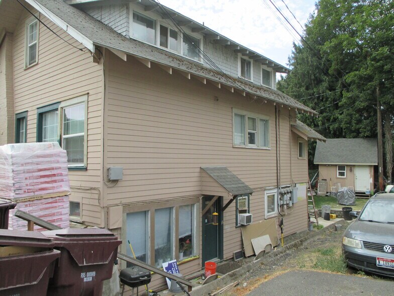 More Photos Of 905 NE Lake St, Pullman Multifamily For Sale