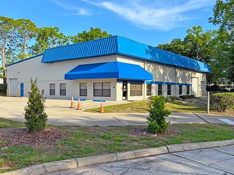 More Photos Of 40 Keyes Ct, Sanford Warehouse For Sale