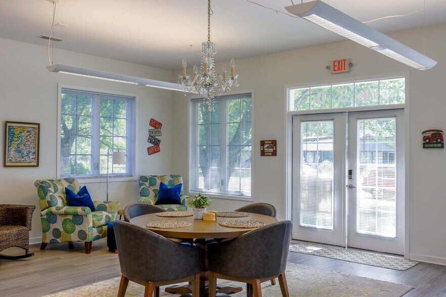 More Photos Of 430 W Center St, Douglas Freestanding For Sale