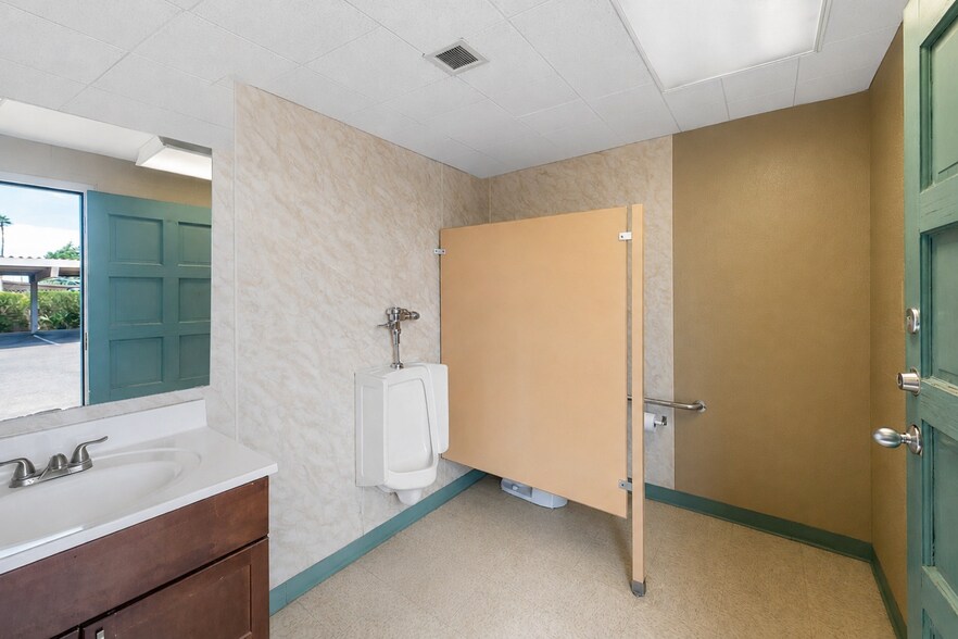 More Photos Of 760 S Stapley Dr, Mesa Office For Lease