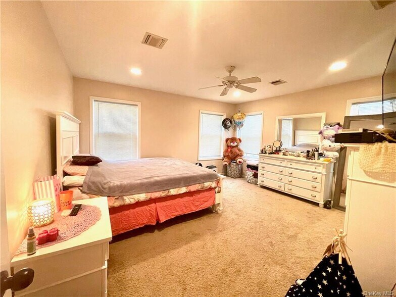 More Photos Of 10 Burnside Ave, Congers Apartments For Sale