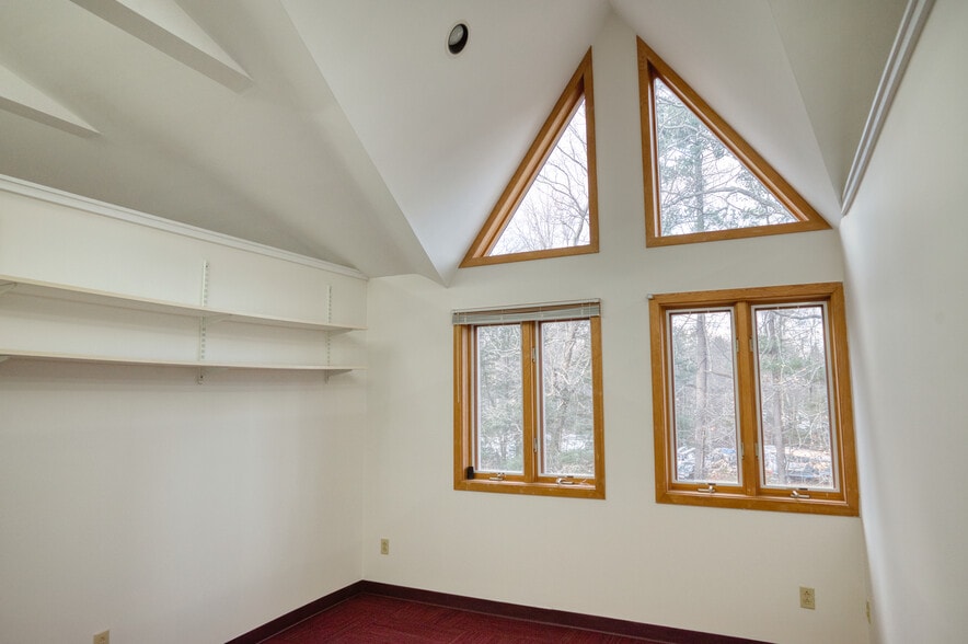 More Photos Of 569 Main St, Monroe Office For Sale