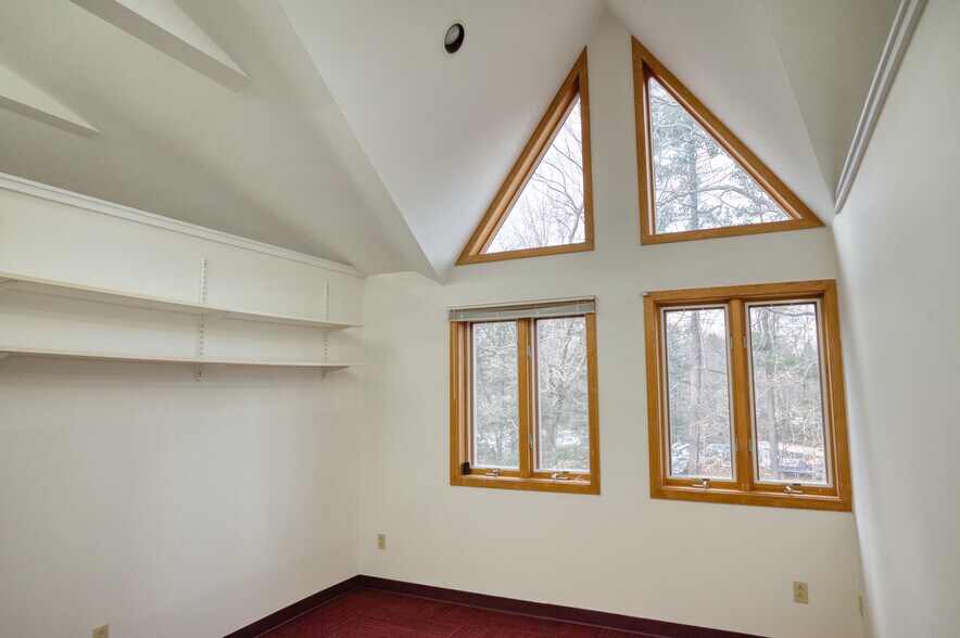 More Photos Of 569 Main St, Monroe Office For Sale