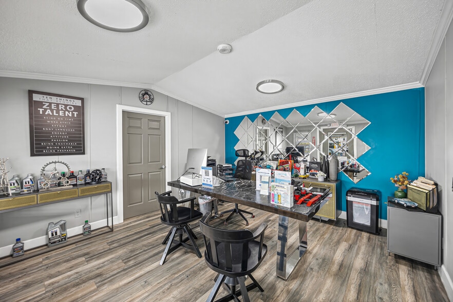 More Photos Of 2801 Shaver St, Pasadena Auto Repair For Sale