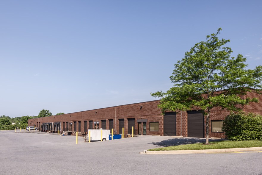 More Photos Of 7020 Troy Hill Dr, Elkridge Research And Development For Lease