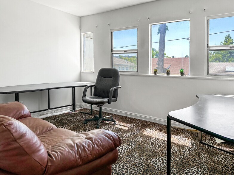 More Photos Of 1622 N Gower St, Los Angeles Loft Creative Space For Lease