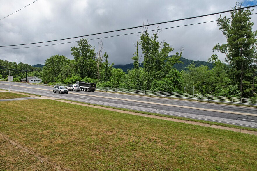 More Photos Of 420 E US Highway 19 E Byp, Burnsville Land For Sale