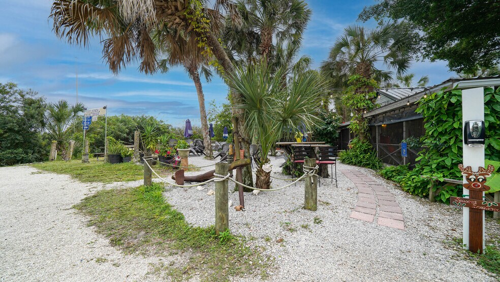 More Photos Of 4370 Garden Rd, Port Charlotte Restaurant For Sale