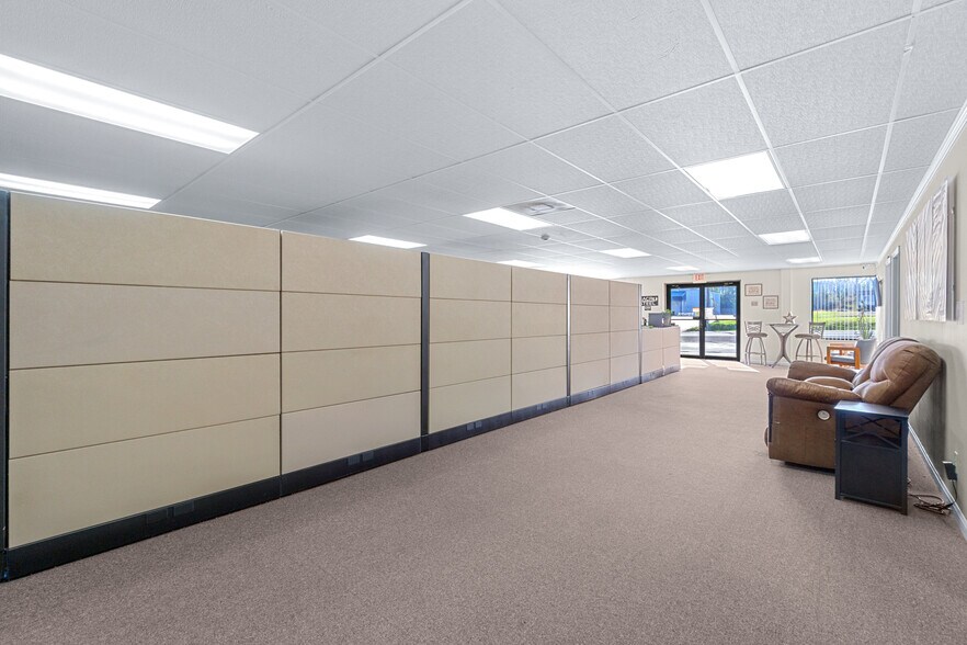 More Photos Of 3565 Main St, Jasper Office For Sale