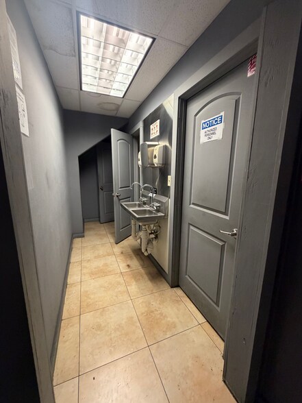 More Photos Of 1300 W US Highway 83, Alamo Warehouse For Sale