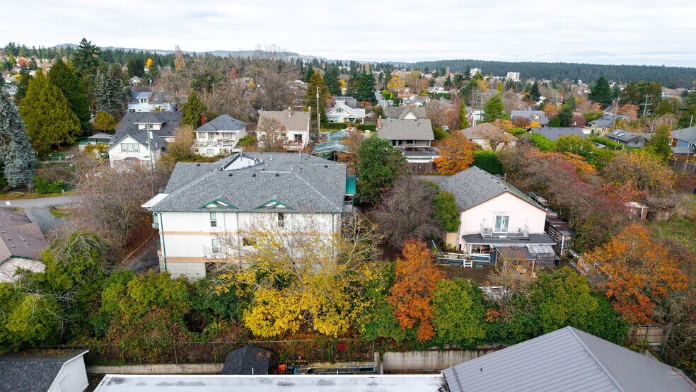 More Photos Of 260 Craig St, Nanaimo Apartments For Sale