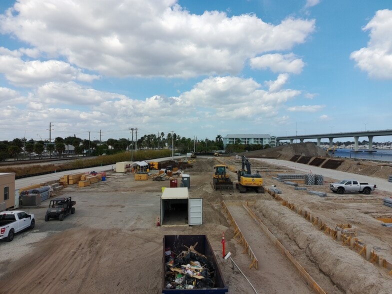 More Photos Of 75 NW Flagler Ave, Stuart Freestanding For Lease