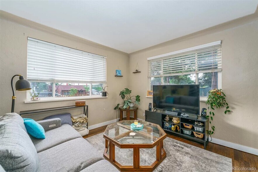 More Photos Of 913 Kilmer St, Golden Apartments For Sale