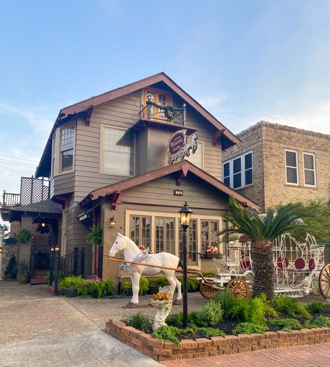 More Photos Of 715 Broadway St, Galveston Specialty For Sale