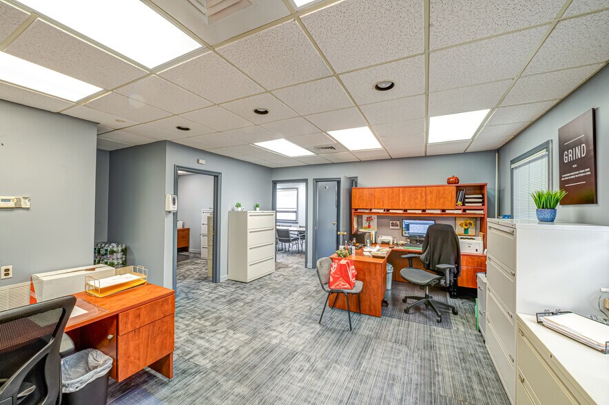 More Photos Of 57 Old Country Rd, Westbury Office For Sale