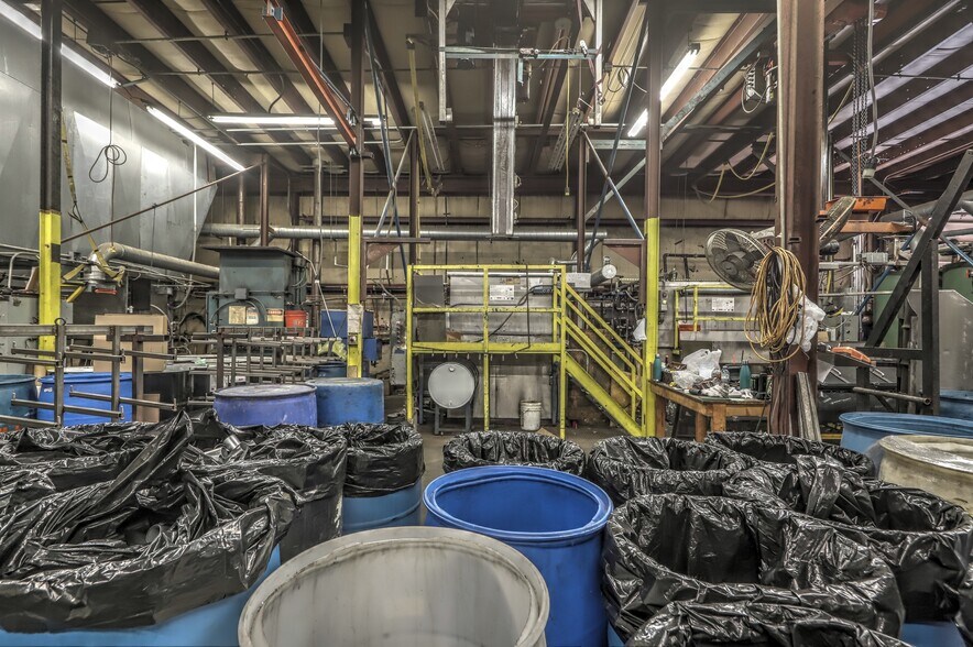 More Photos Of 15 Container Dr, Terryville Manufacturing For Sale