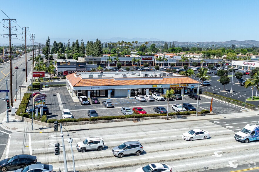 More Photos Of 125 N Tustin St, Orange Freestanding For Lease