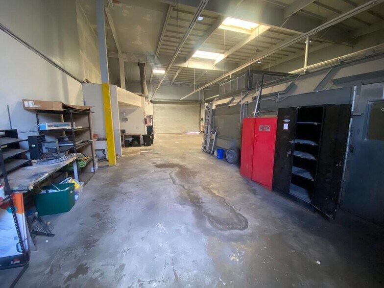 More Photos Of 6696 Miramar Rd, San Diego Auto Repair For Lease