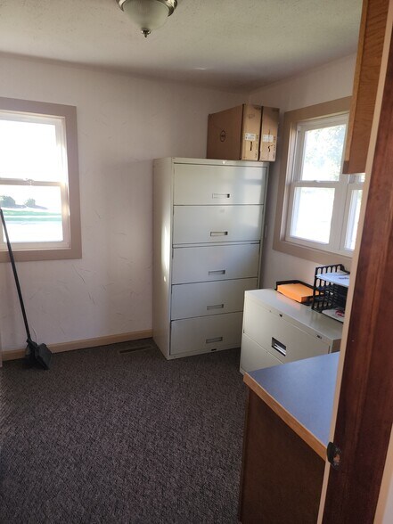 More Photos Of 536 W State St, Hastings Office Residential For Lease