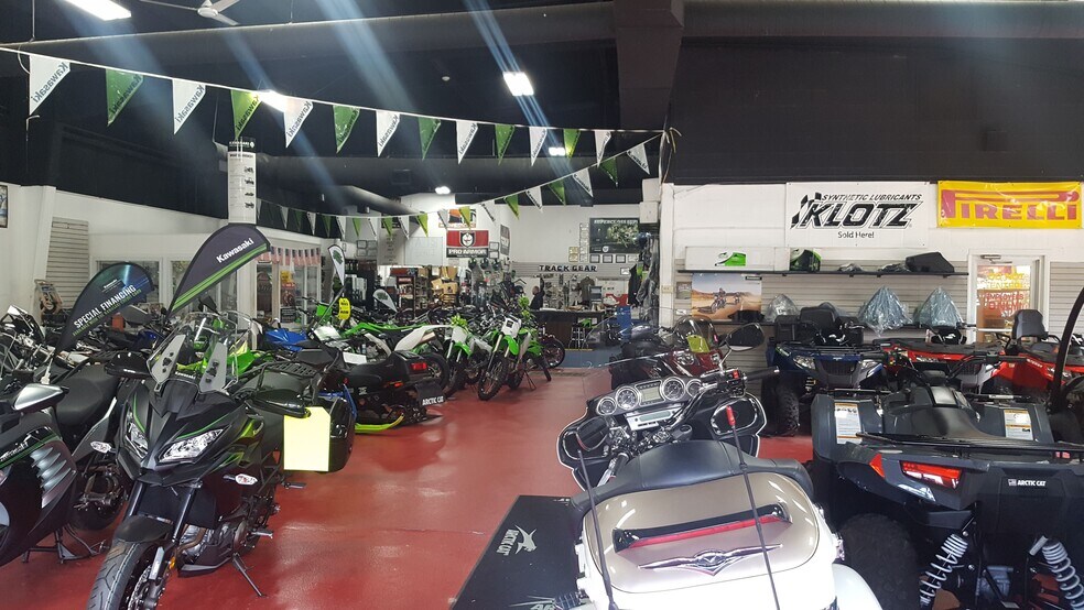 More Photos Of 5512 Route 9w, Marlboro Auto Dealership For Sale