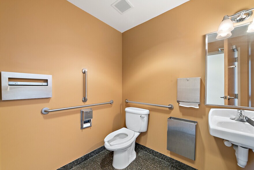 More Photos Of 44320 Premier Plaza, Ashburn Office For Sale