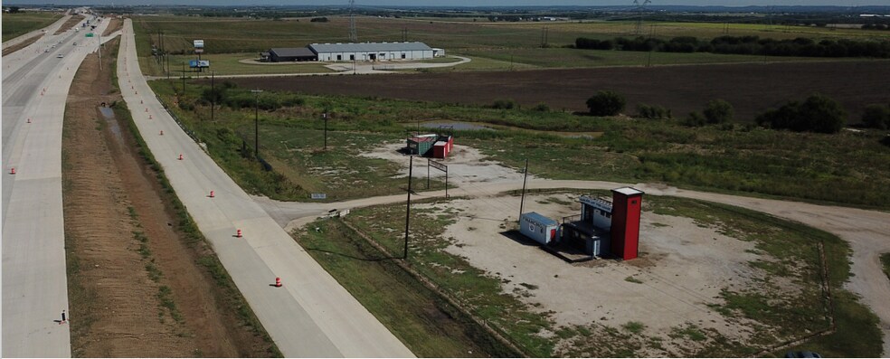 Primary Photo Of 6345 Interstate 35, Valley View Land For Lease