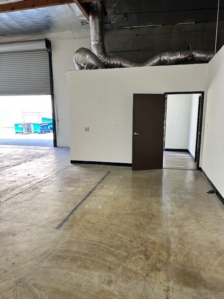 Primary Photo Of 5395 Industrial Dr, Huntington Beach Warehouse For Lease