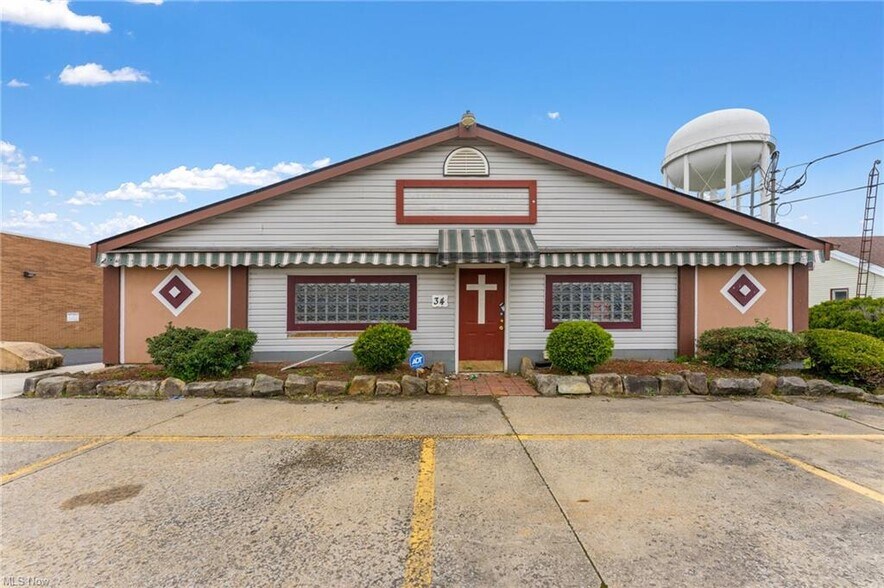 More Photos Of 28-34 Jacobs Rd, Youngstown Restaurant For Sale