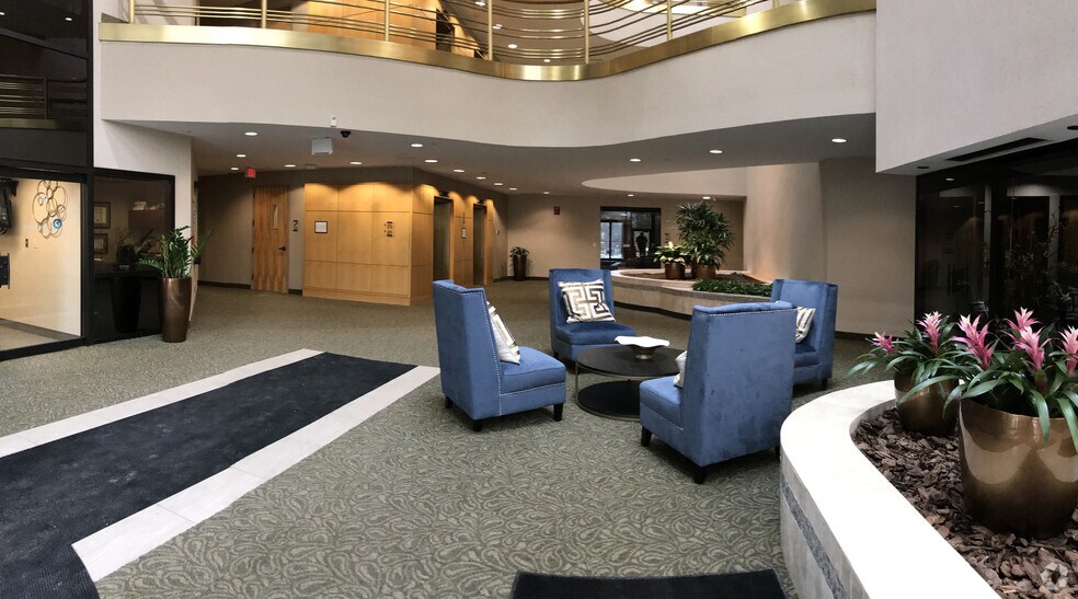 More Photos Of 250 Old Wilson Bridge Rd, Worthington Office For Lease