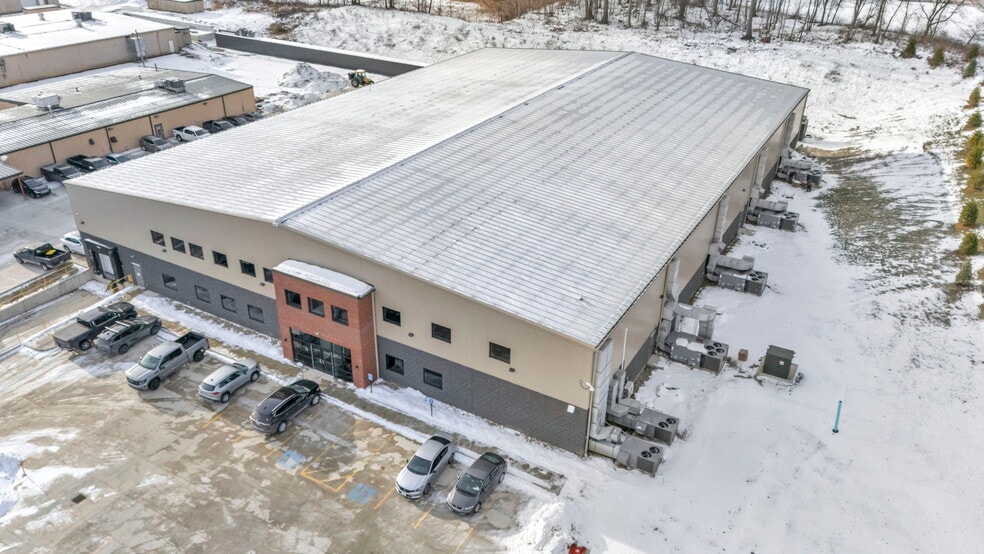 More Photos Of 310 Park Dr, Chardon Warehouse For Sale