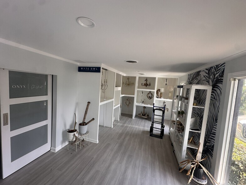 More Photos Of 1308 W Poinsett St, Greer General Retail For Sale