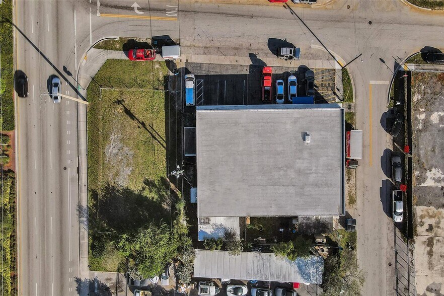 More Photos Of 5960-5992 SW 23rd St, West Park Showroom For Sale