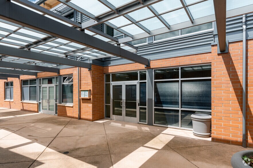 More Photos Of 655 156th Ave SE, Bellevue Office For Lease