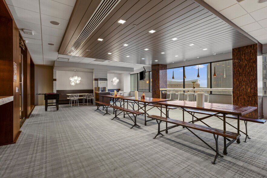 More Photos Of 188 E Capitol St, Jackson Office For Lease