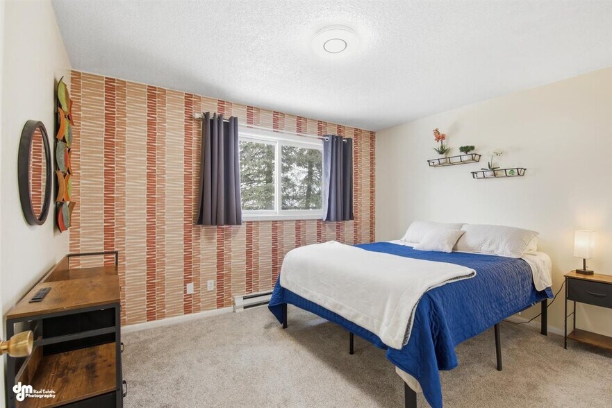 More Photos Of 12521 Tanada Loop, Anchorage Multifamily For Sale