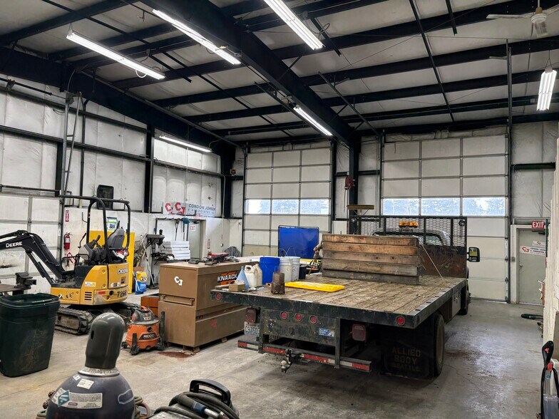 More Photos Of 1239 NE 92nd Ave, Portland Warehouse For Sale