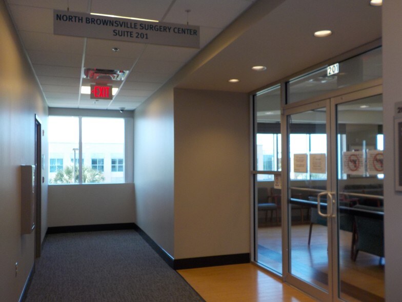 More Photos Of 5700 N Exp 77/83, Brownsville Medical For Lease