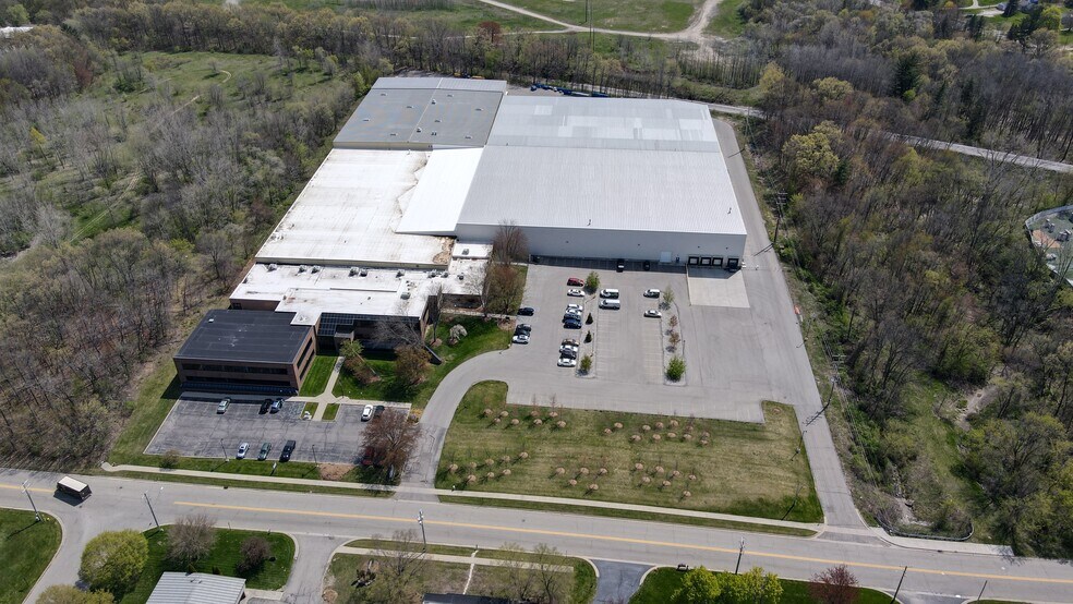 More Photos Of 1950 Waldorf St NW, Grand Rapids Manufacturing For Sale
