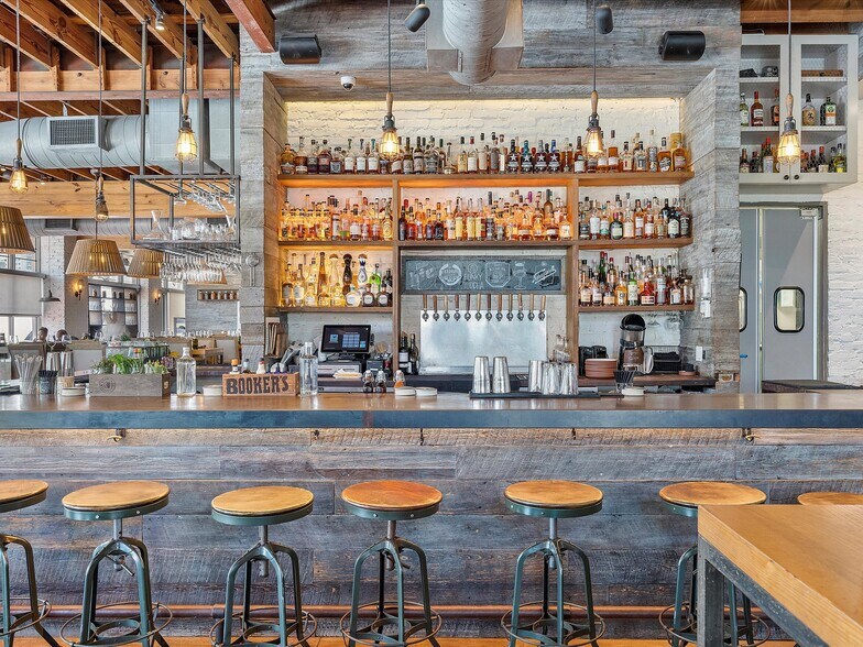More Photos Of 1600 Lenox Ave, Miami Beach Storefront For Sale