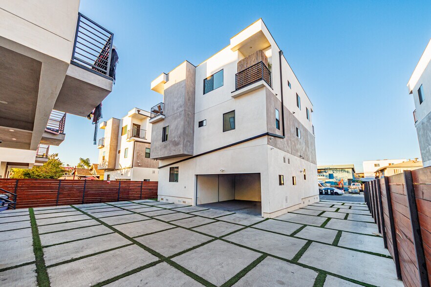 More Photos Of 4842 W 17th St, Los Angeles Apartments For Sale